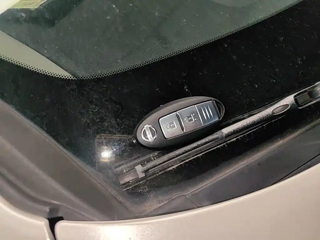 Nissan Tiida — миниатюра 9