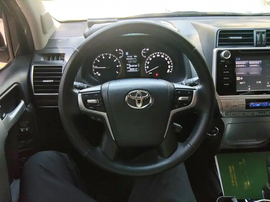 Toyota Prado — миниатюра 11