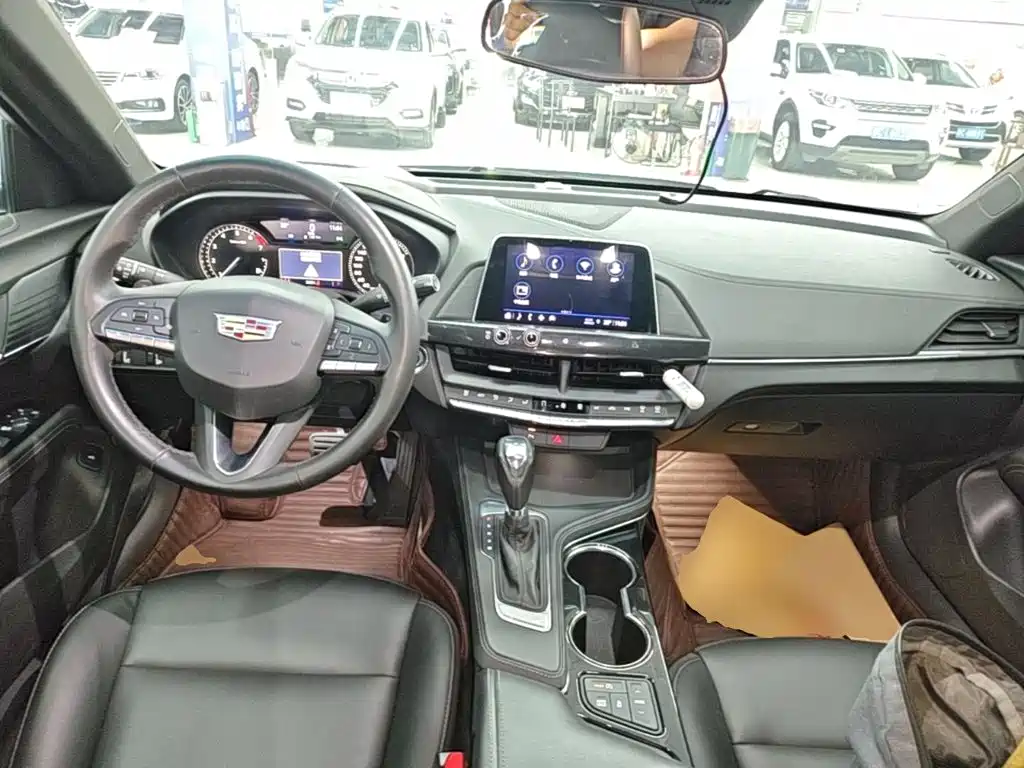 Cadillac CT4 — миниатюра 10