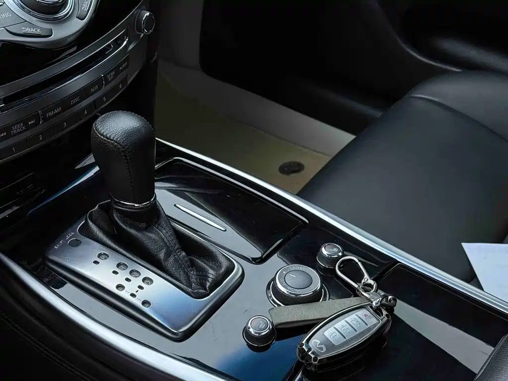 Infiniti Q70 — миниатюра 4