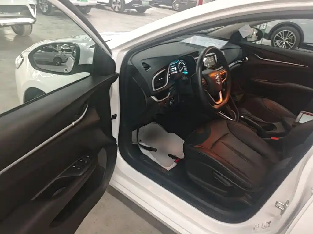 Buick Excelle — миниатюра 16