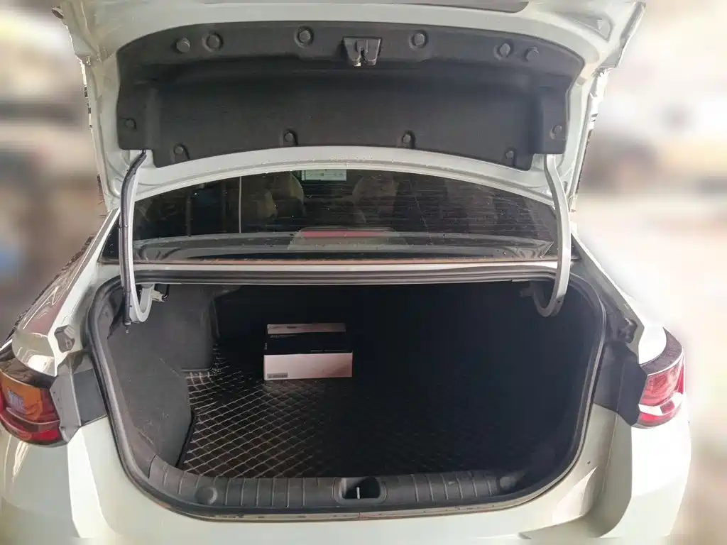 Geely L HiP — миниатюра 16