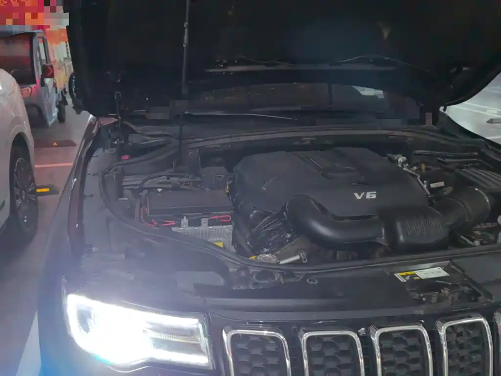 Jeep Grand Cherokee (Import) — миниатюра 20