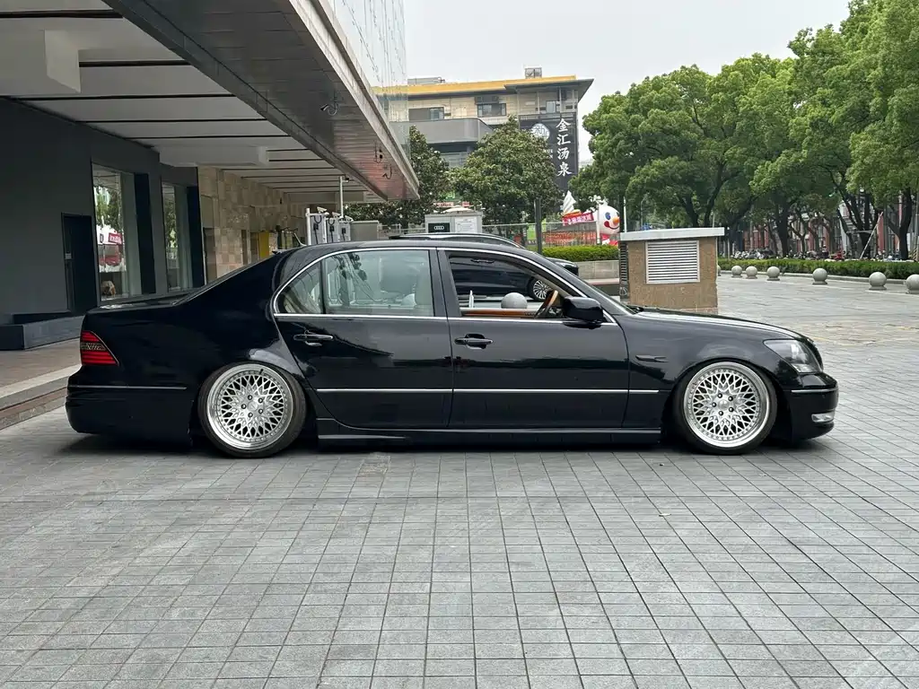 Lexus LS 2005 430