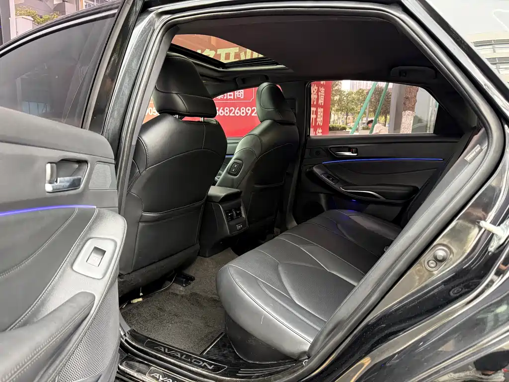 Toyota Avalon — миниатюра 7