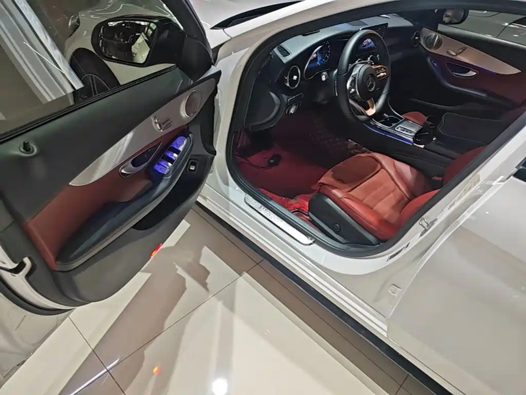 Mercedes-Benz C-Class — миниатюра 16