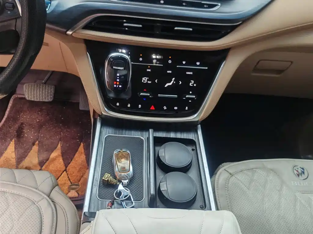 Buick GL8 — миниатюра 18