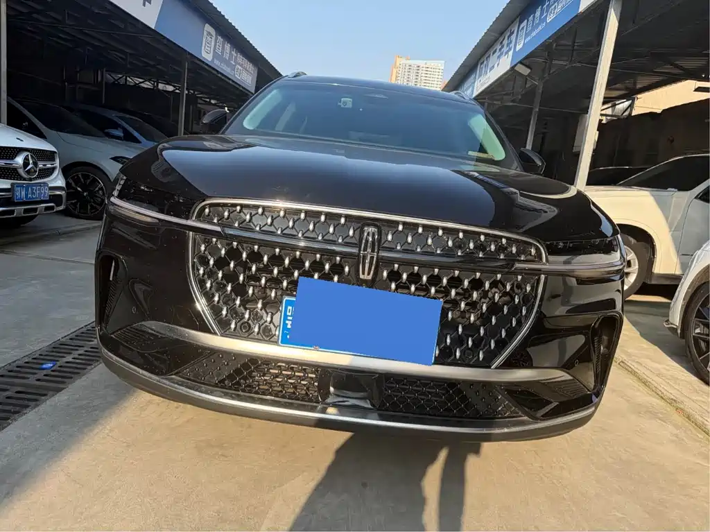 Lincoln Nautilus 2025 2.0T Premium