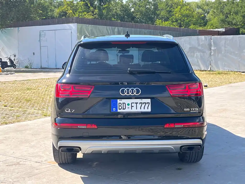 Audi Q7 — миниатюра 4