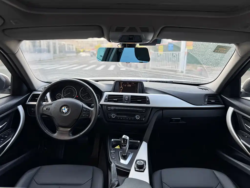 BMW 3 Series — миниатюра 5
