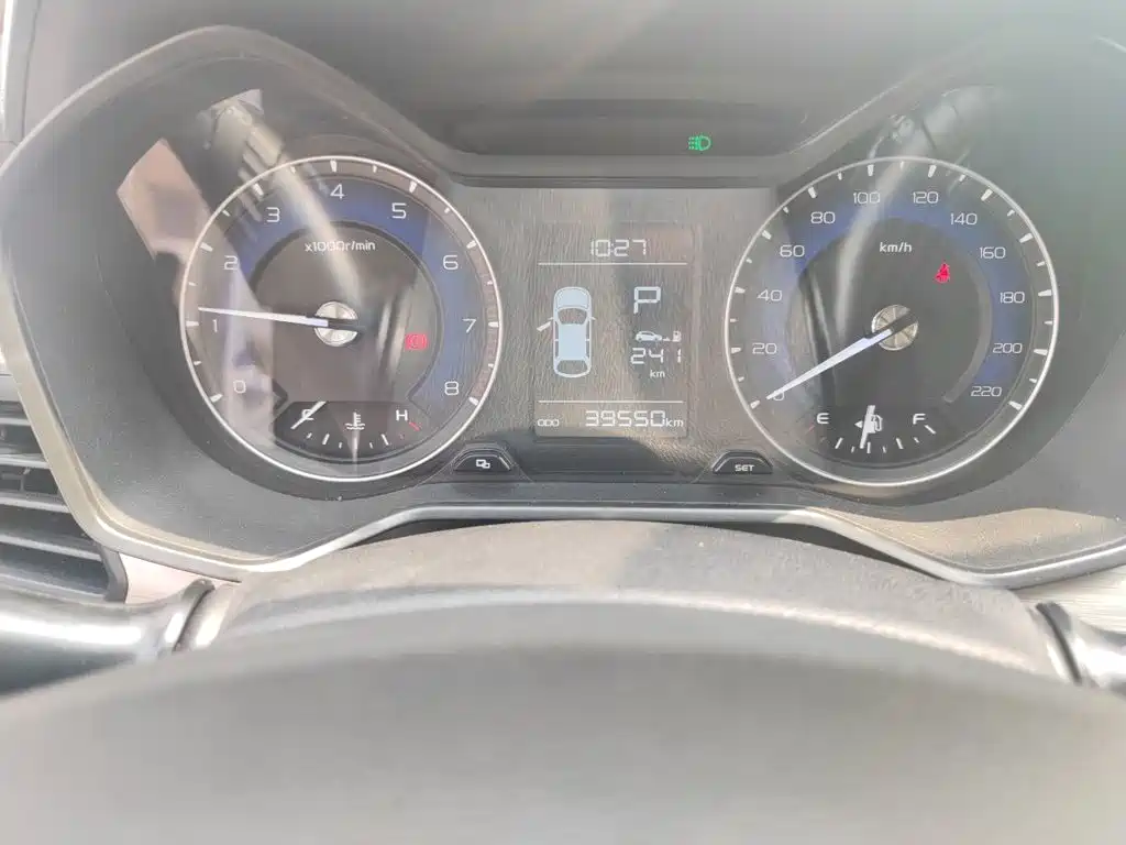 Geely Vision X3 — миниатюра 5