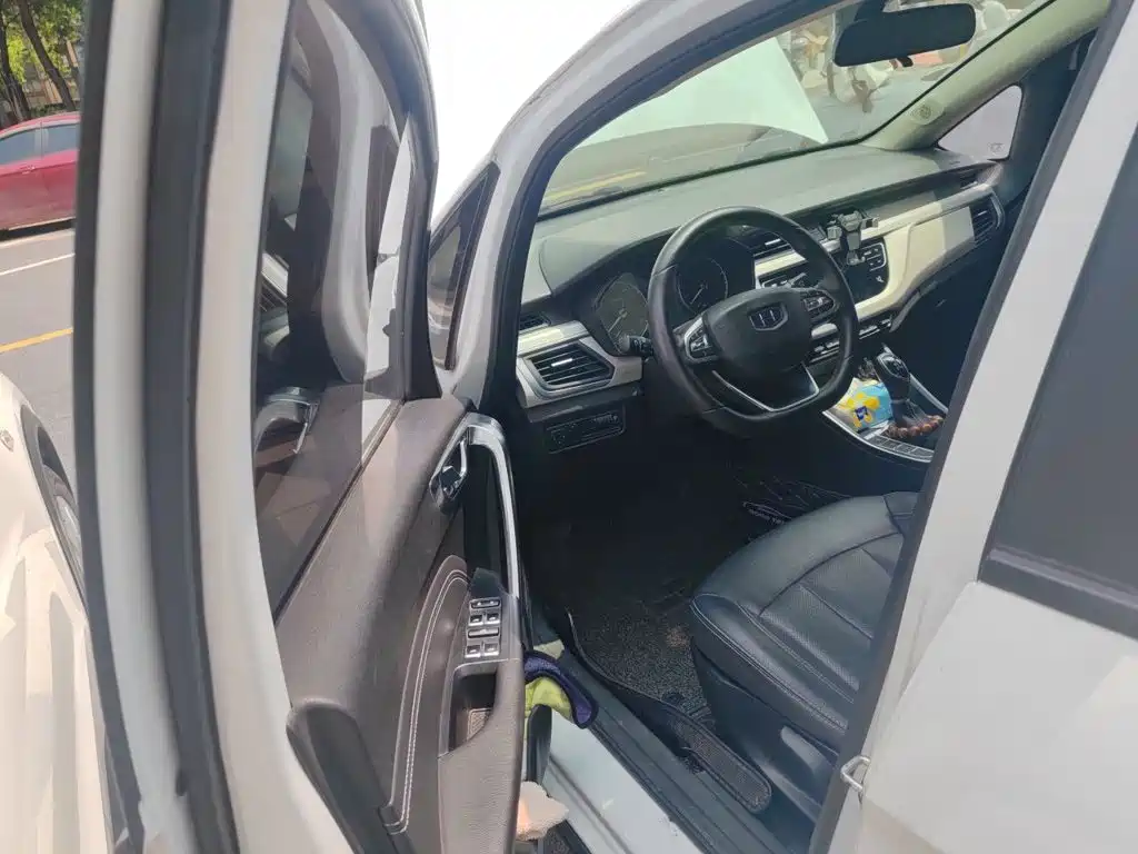 Geely Vision X3 — миниатюра 14