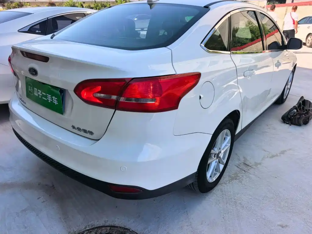 Ford Focus — миниатюра 8