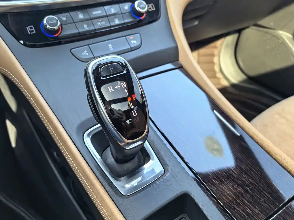 Buick LaCrosse — миниатюра 13