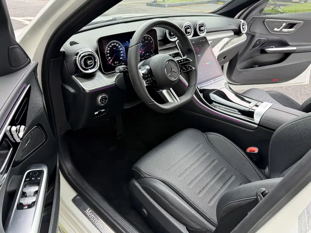 Mercedes-Benz C-Class — миниатюра 5
