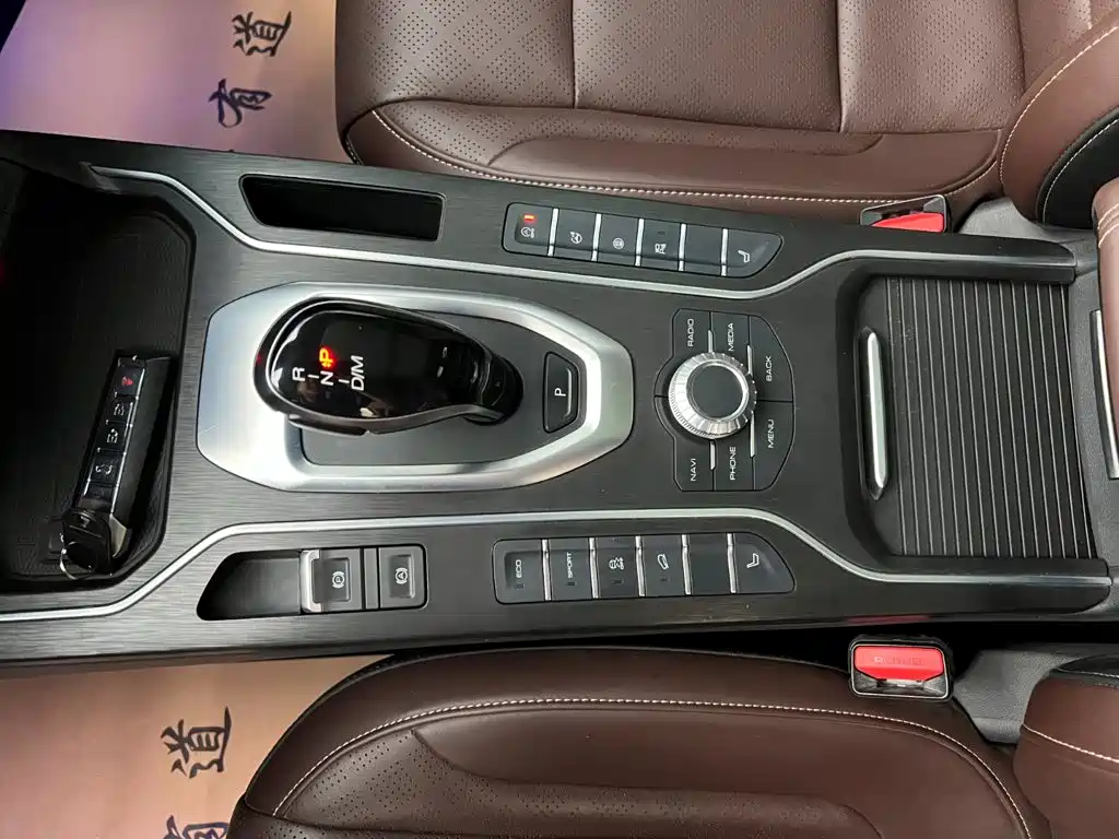 Wey Wey VV6 — миниатюра 13