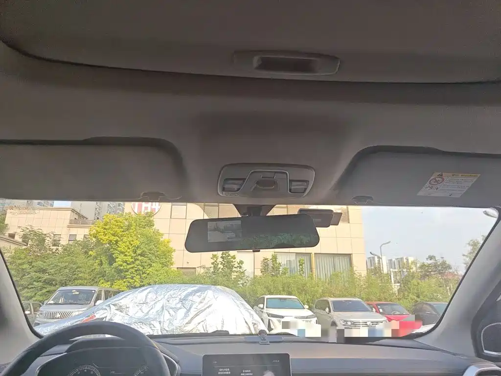 Geely Binyue — миниатюра 9