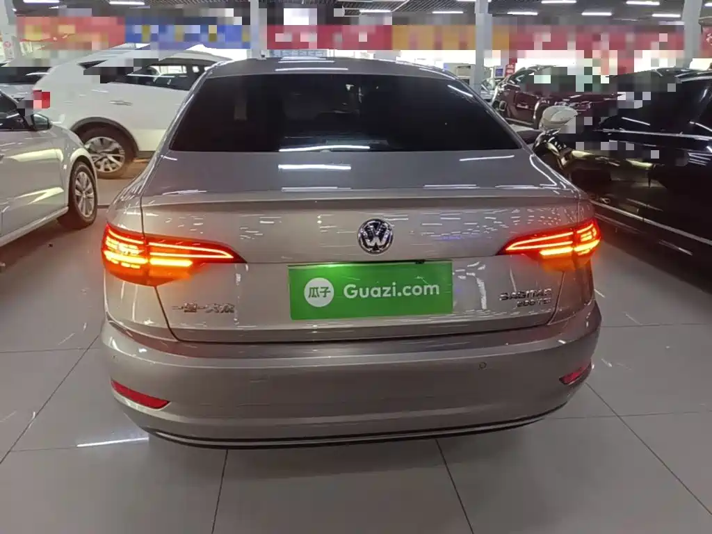 Volkswagen Sagitar — миниатюра 6