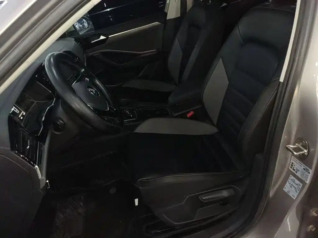 Volkswagen Sagitar — миниатюра 15