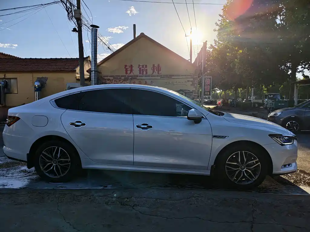 BYD Qin Pro NEV — миниатюра 3