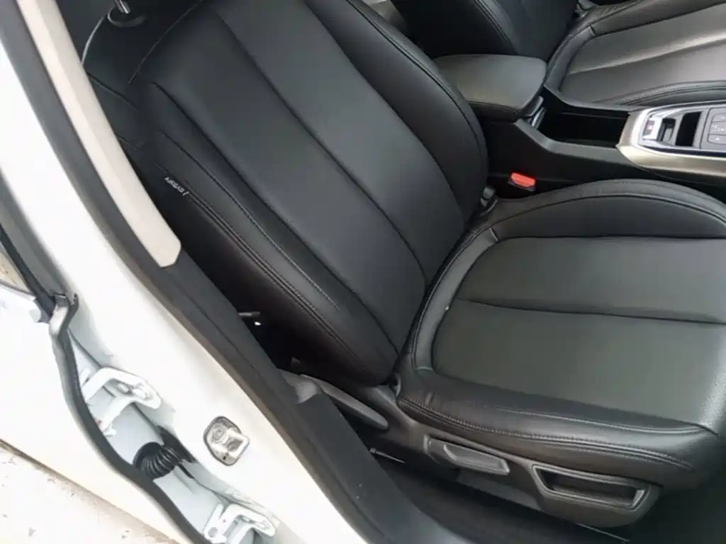 Peugeot 408 — миниатюра 25