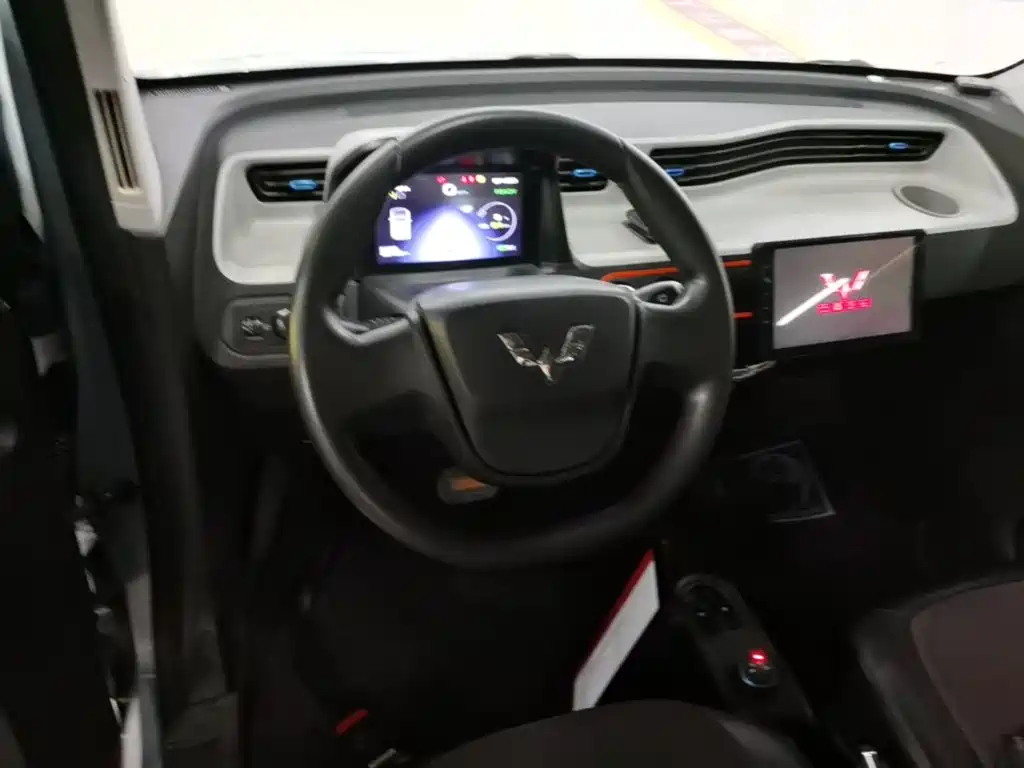Wuling MINIEV — миниатюра 11