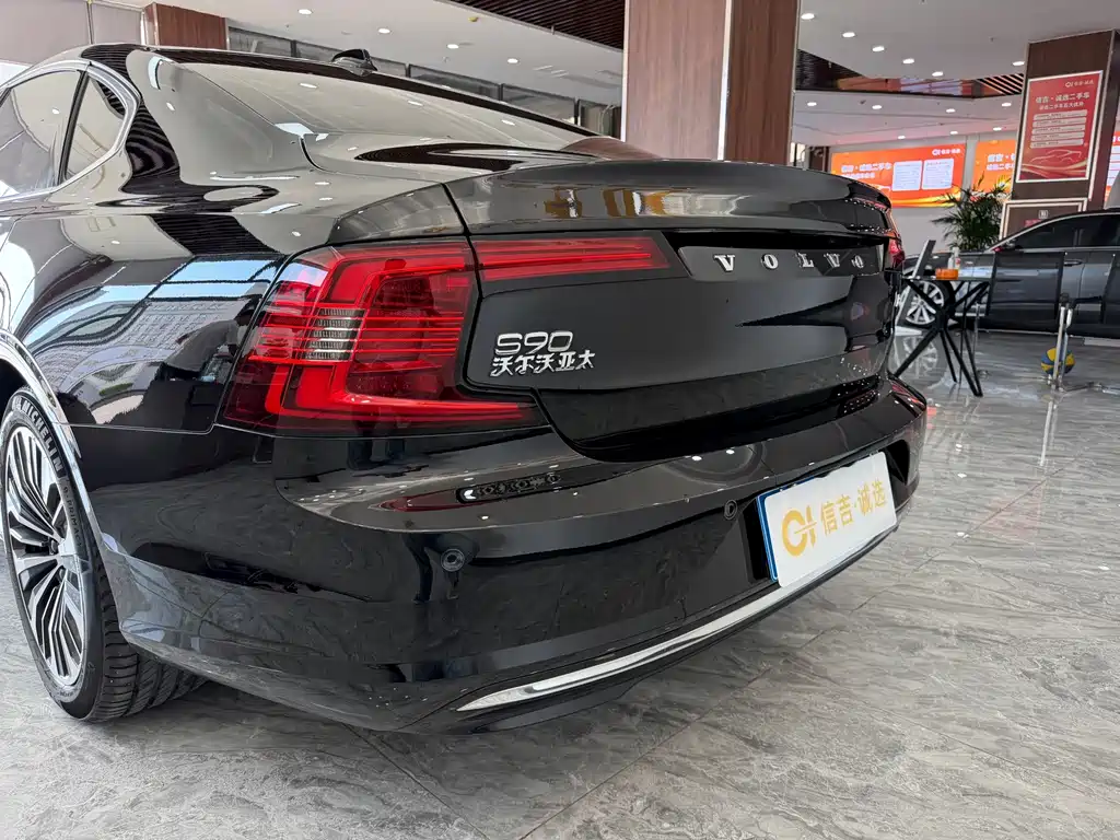 Volvo S90 — миниатюра 5