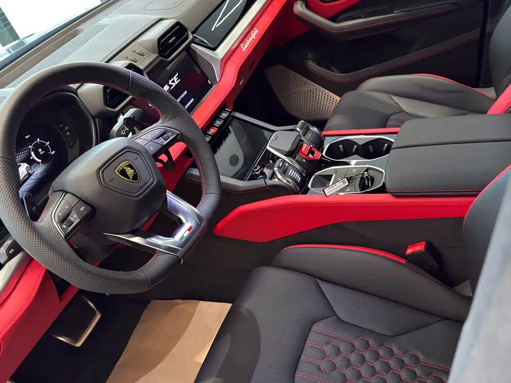 Lamborghini Urus SE — миниатюра 6