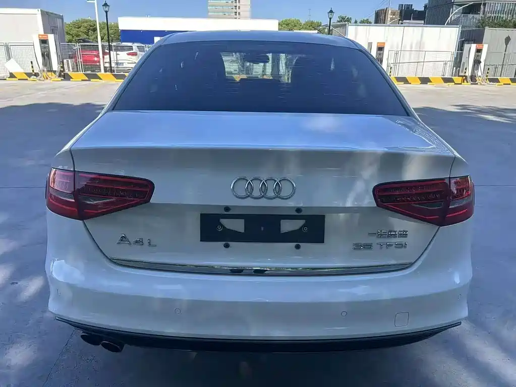 Audi A4L — миниатюра 5