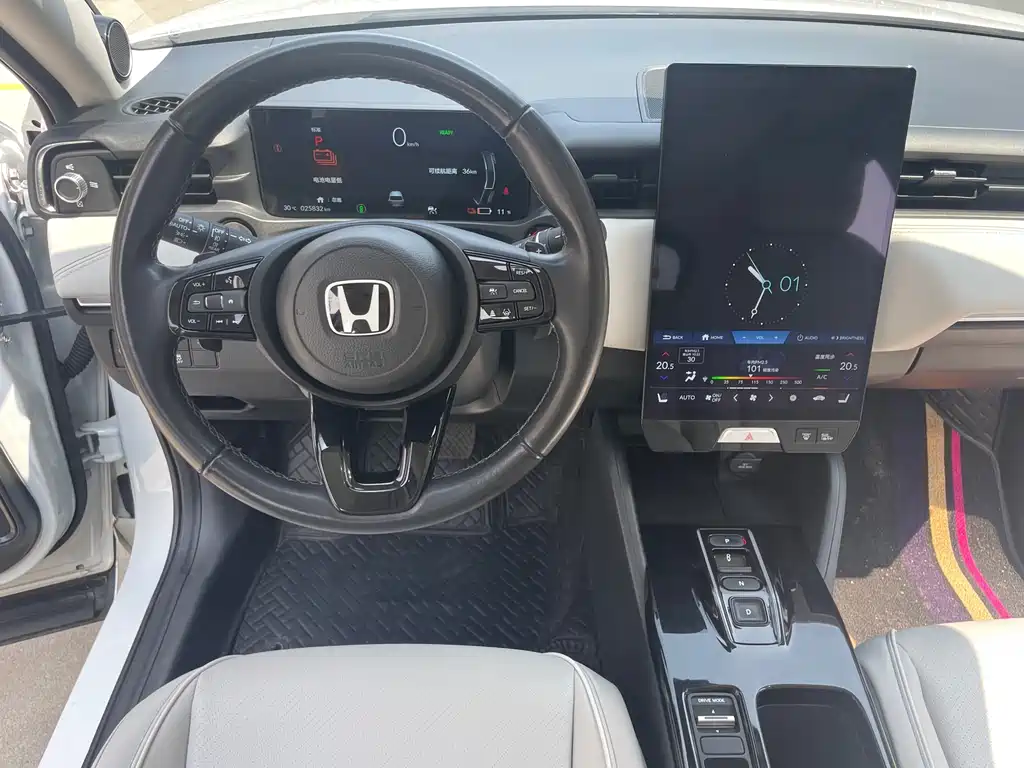 HONDA E: NP1 POLE PAI 1