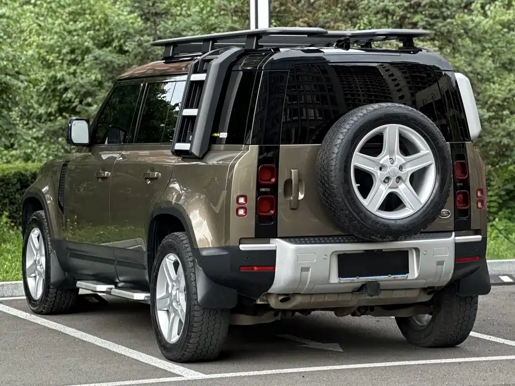 Land Rover Defender — миниатюра 7