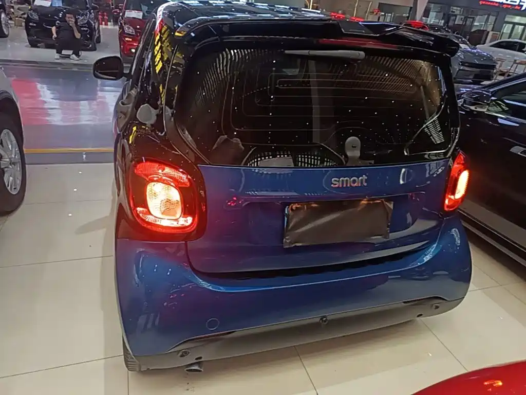 smart Smart Fortwo — миниатюра 6