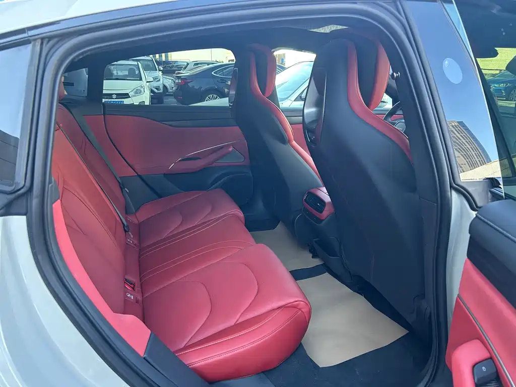 XIAOMI CAR XIAOMI SU7