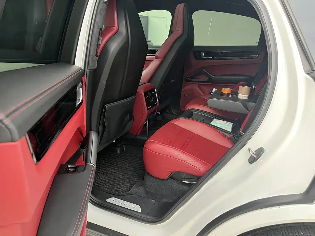 Porsche Cayenne — миниатюра 3