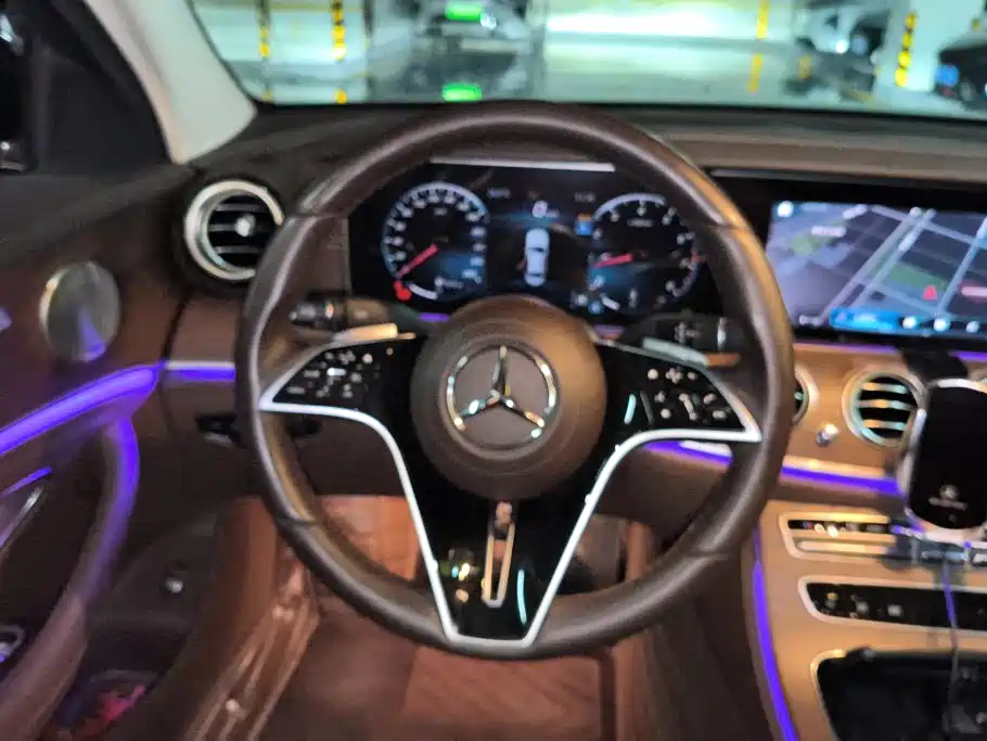 Mercedes-Benz E-Class — миниатюра 15