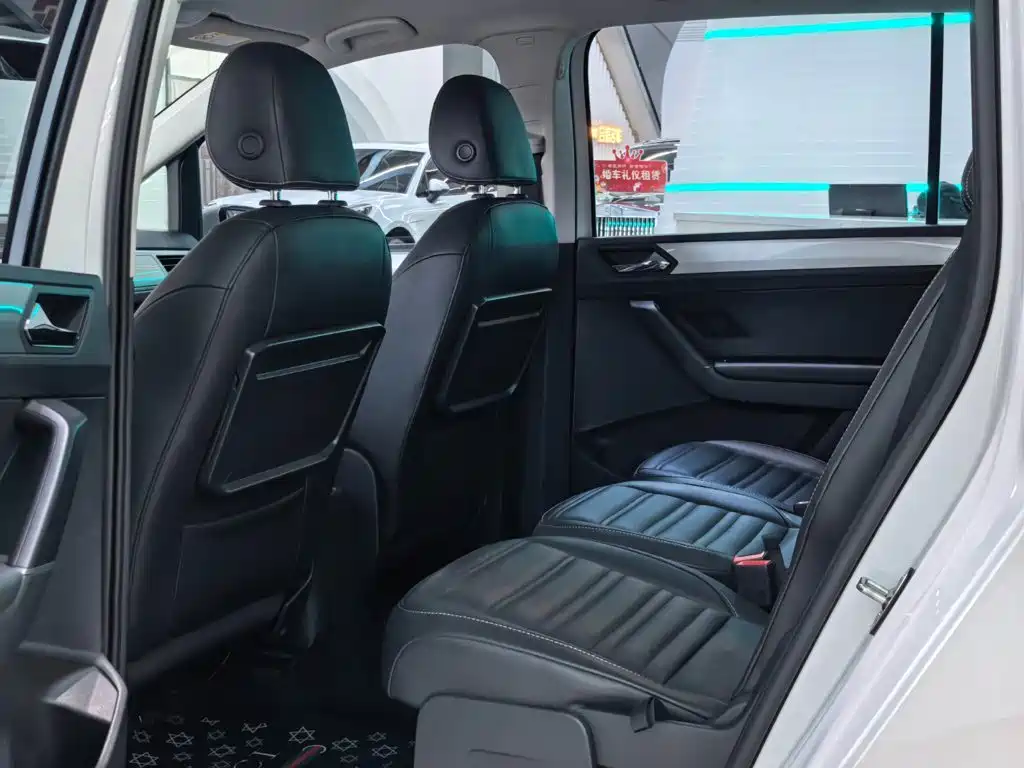 Volkswagen Touran — миниатюра 6