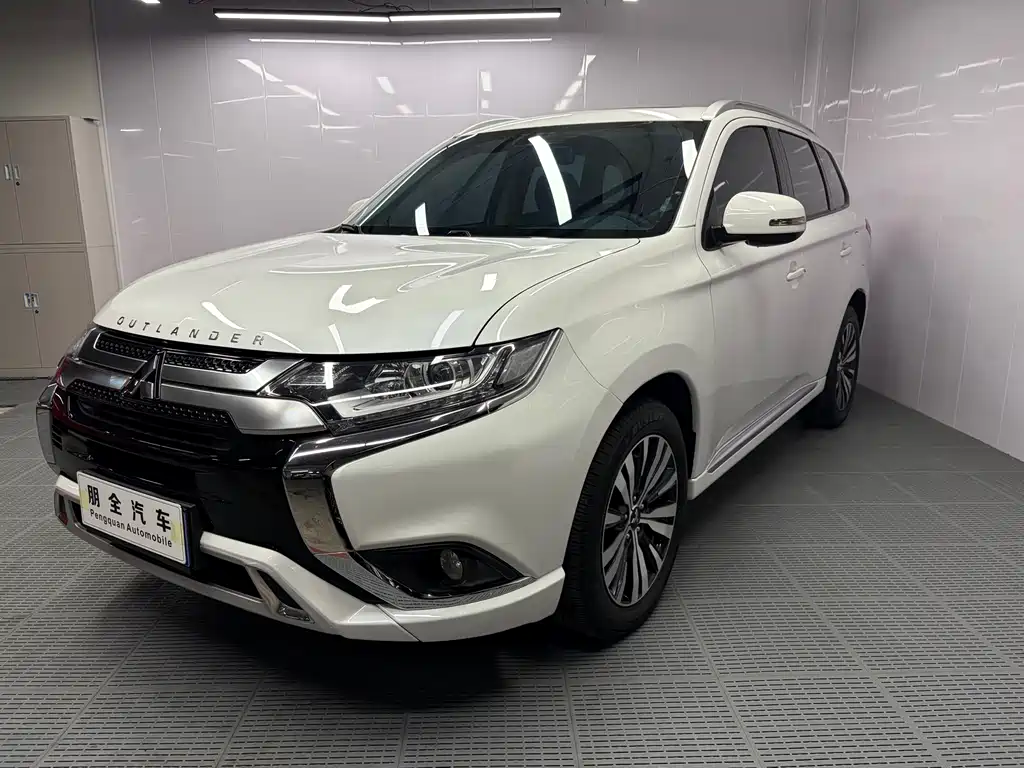 Купить Mitsubishi Outlander