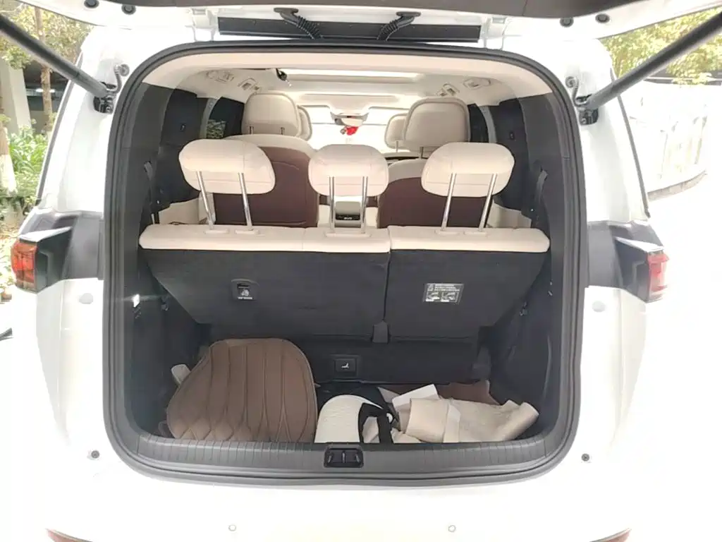 BYD Xia — миниатюра 19