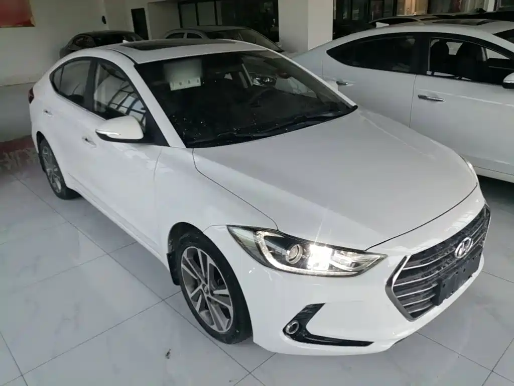 Hyundai Elantra — миниатюра 4