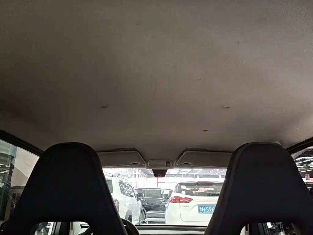 Wuling MINIEV — миниатюра 18