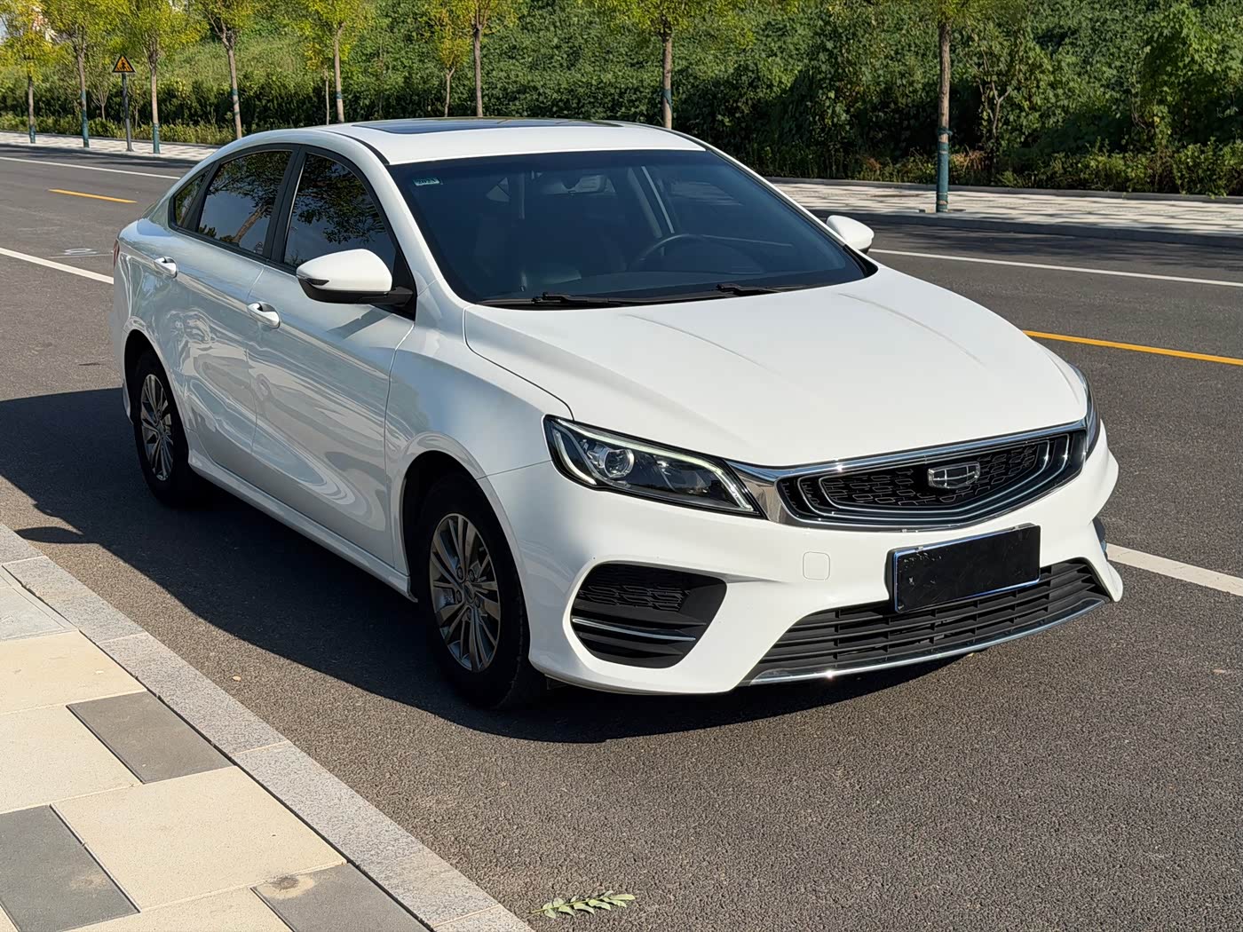 Geely Binrui 1.0 л 2021 г. Белый, пробег 50000 км