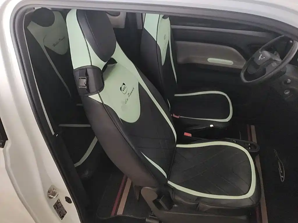 Wuling MINIEV — миниатюра 25