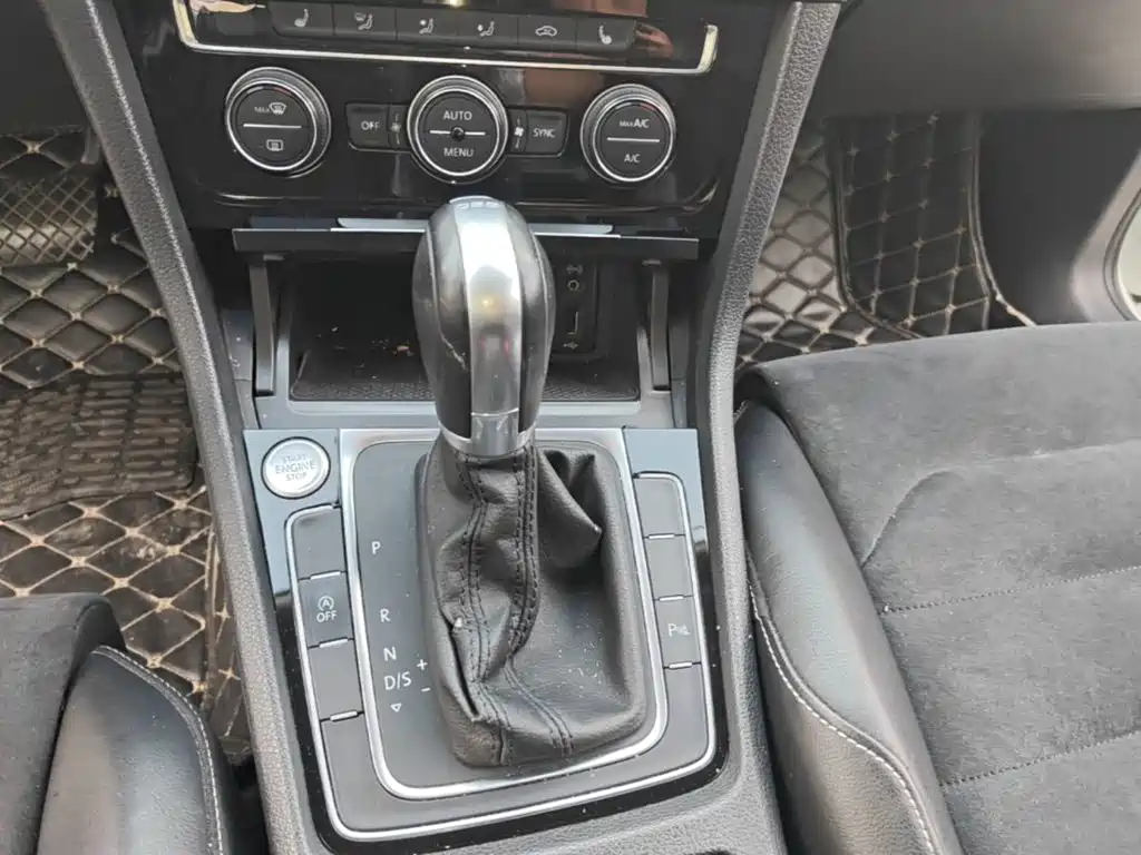 Volkswagen Golf — миниатюра 14