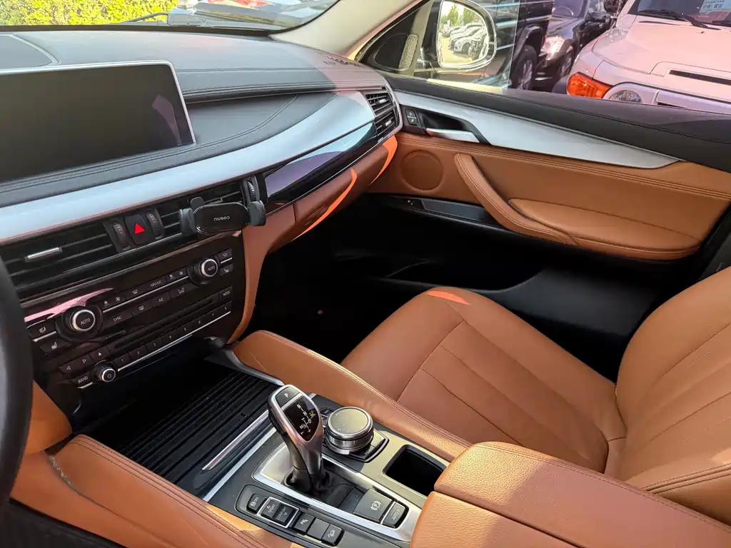 BMW X6 — миниатюра 5