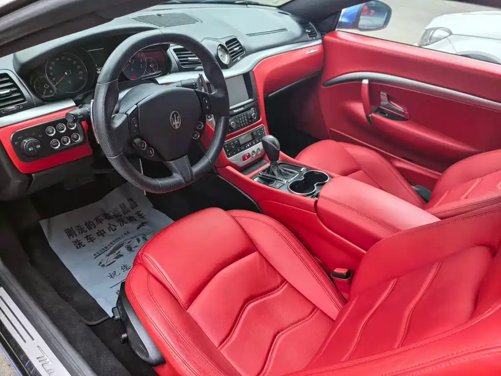 Maserati GranTurismo — миниатюра 6