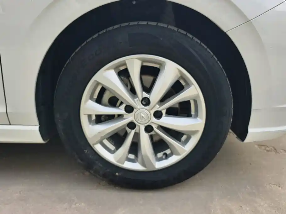 Changan Eado — миниатюра 6