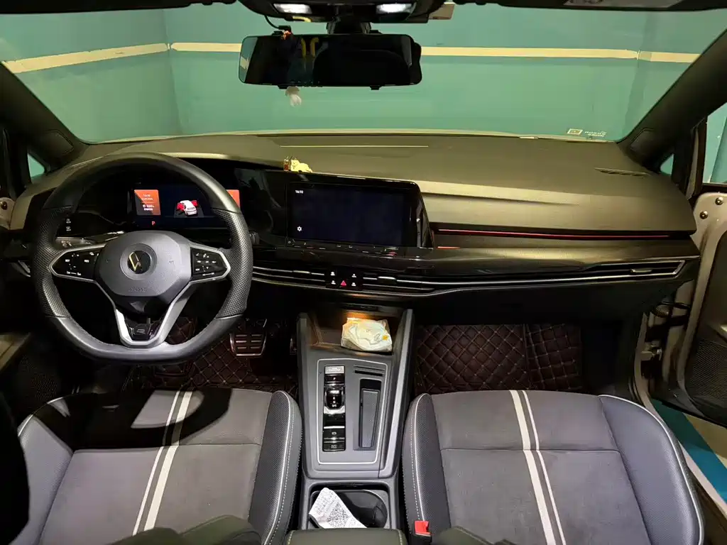 Volkswagen Golf — миниатюра 12