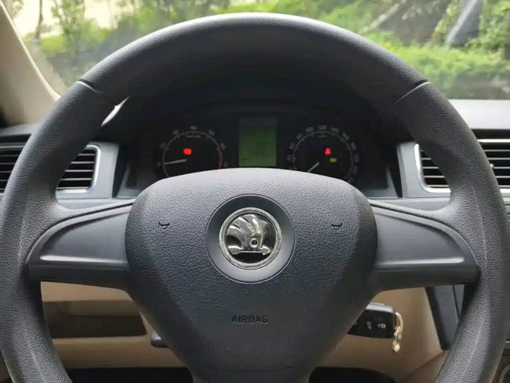 Skoda Rapid — миниатюра 7