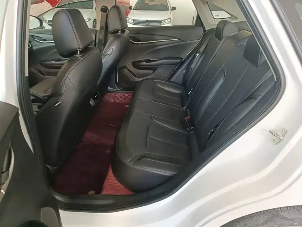 Buick Excelle — миниатюра 17