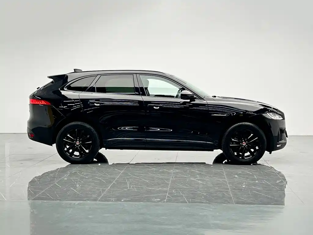 Jaguar F-PACE — миниатюра 7